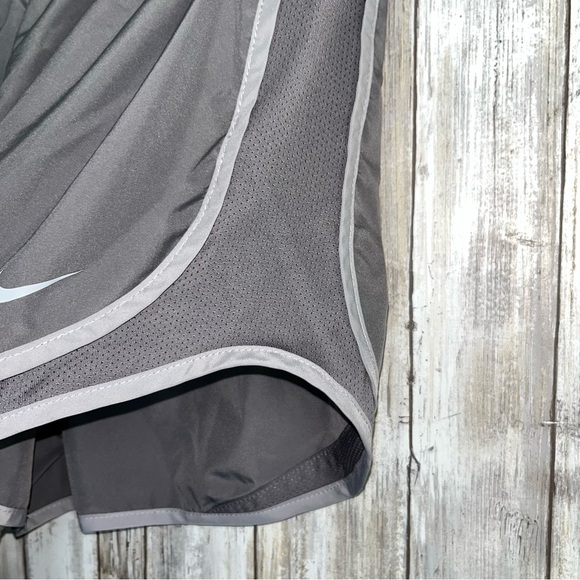 Nike Grey Tempo Shorts - Picture 3 of 4